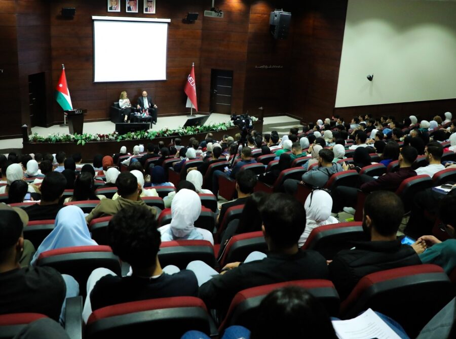 572353558_818474307815832_6768694931398631916_n (1)