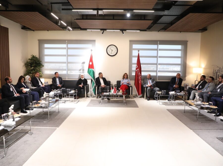 577670609_824554343874495_8975456258307685165_n