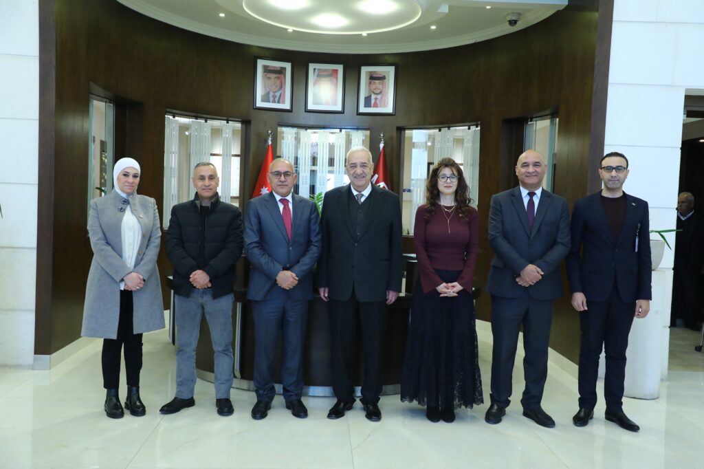 اتفاقية تعاون بين جامعة الشرق الأوسط ومؤسسة الإذاعة والتلفزيون