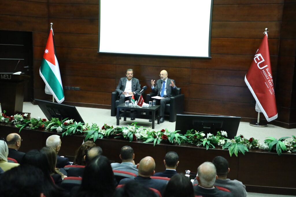 رئيس الوزراء الأسبق الرزاز في حوارات 